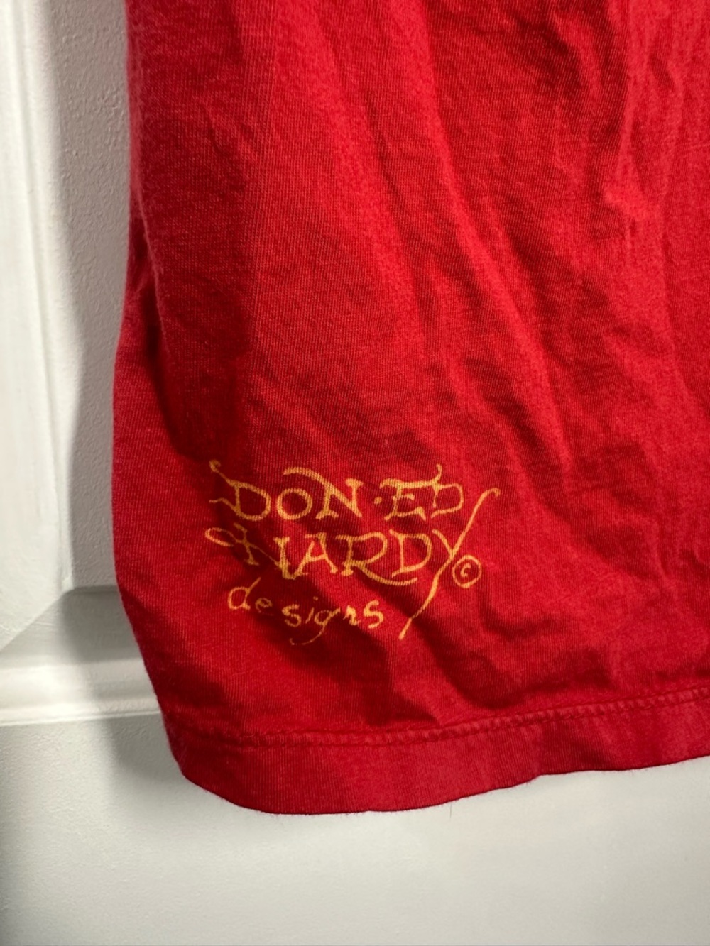 Ed Hardy Red Graphic V neck Tee with Iconic Logo - Picture 5 of 6